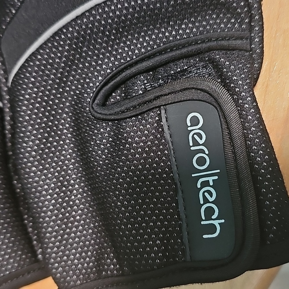 Aerotech Black Tech Gloves. Windproof - image 2
